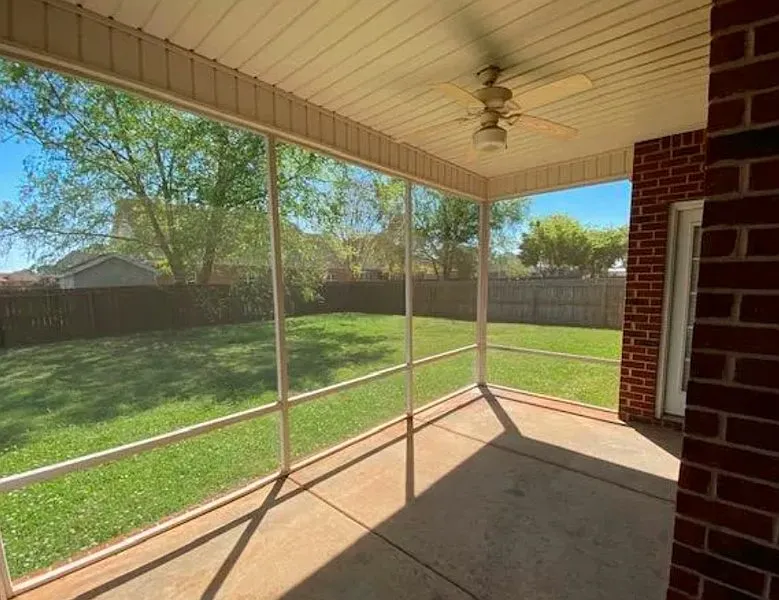 4 bed, 2510 sqft, $2,495 — Photo 4