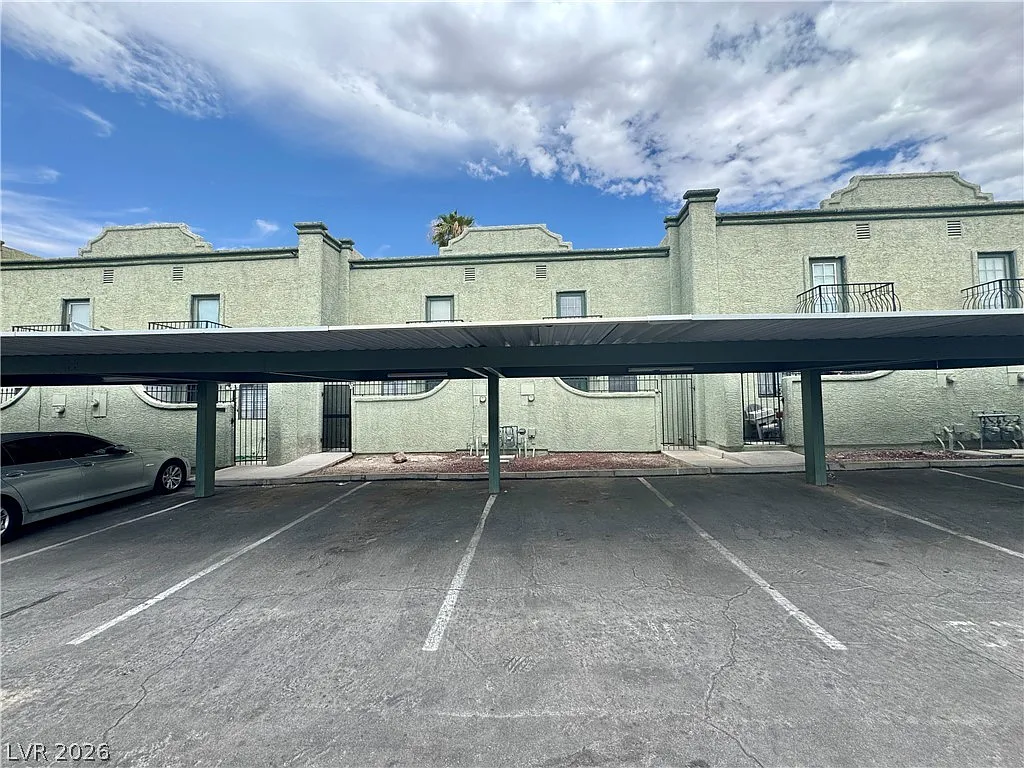 2 bed, 1.5 bath, 1080 sqft, $1,100 — Photo 2