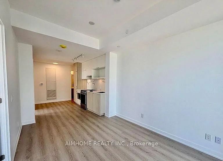 100 Queen St E #3303 — Photo 8