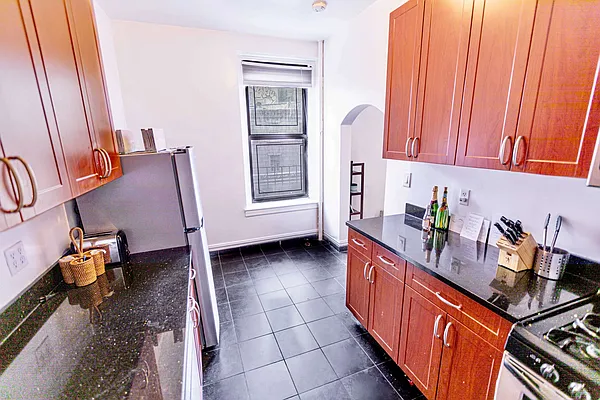 Rented by Compass | media 12