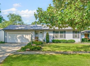 2315 Clover Ln, Champaign, IL 61821