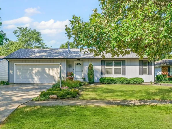 2315 Clover Ln, Champaign, IL 61821