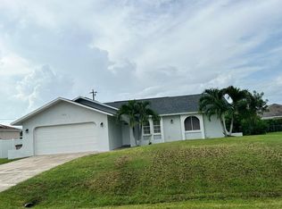 709 SW 23rd Ter, Cape Coral, FL 33991