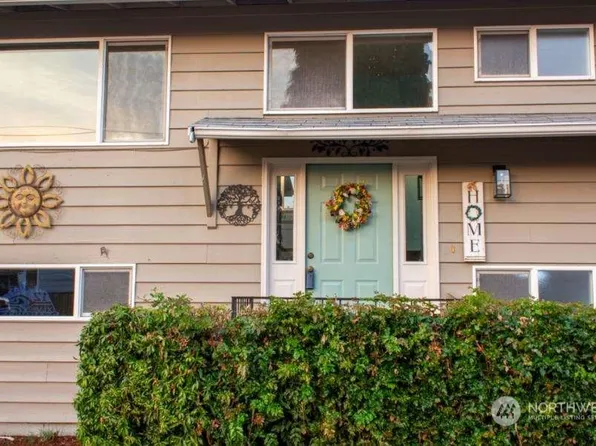 1808 Edmonds Way SE, Renton, WA 98058