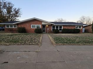 1309 E Cardwell St, Brownfield, TX 79316