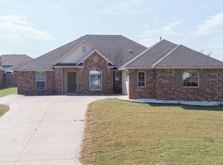 704 Windbrook Ct, Fort Smith, AR 72908