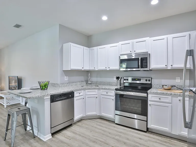 116 W Amelia Ave #A — Photo 8