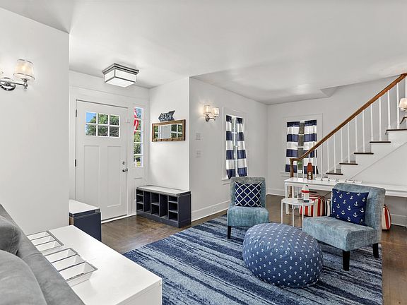 3rd image of 61 Hillandale Rd