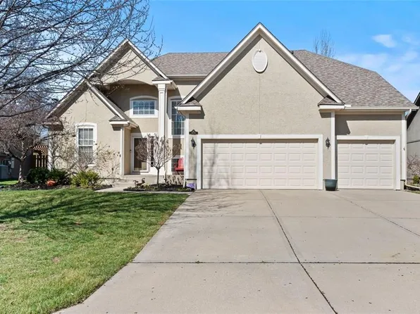 14770 S Glen Eyrie St, Olathe, KS 66061