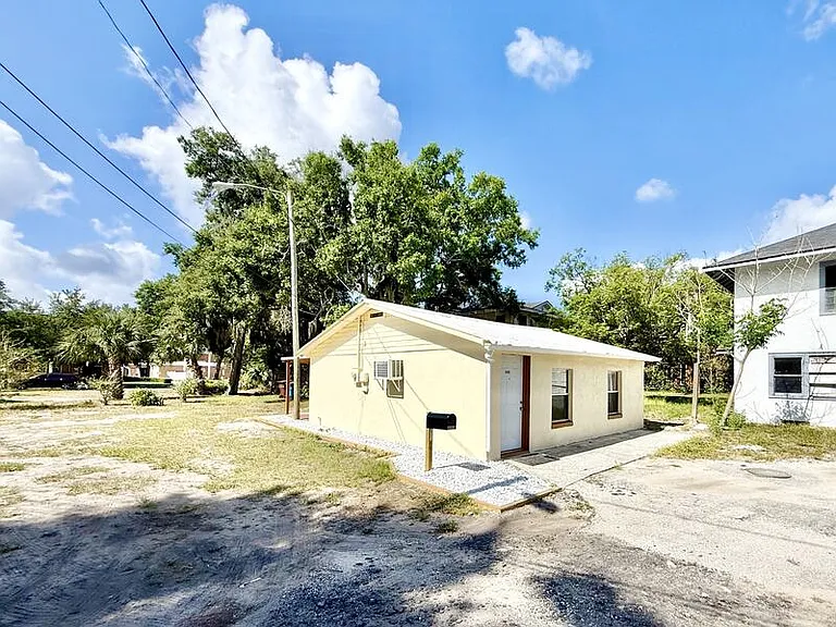 335 E Central Ave — Photo 4