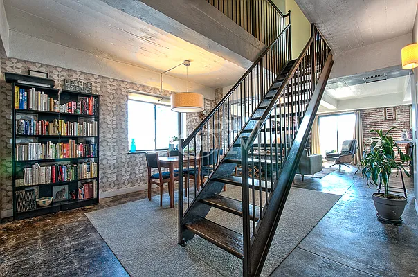 Sold by Brick&Mortar | media 8