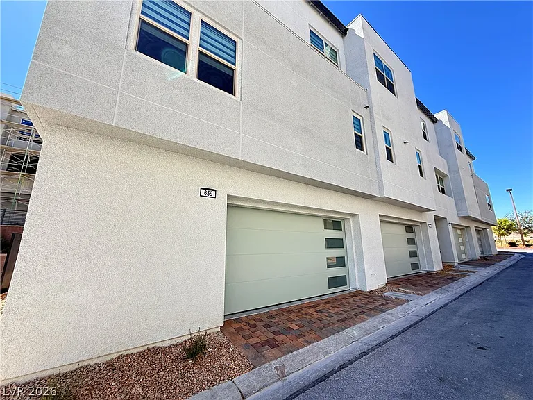 659 Fortis Creek St — Photo 36