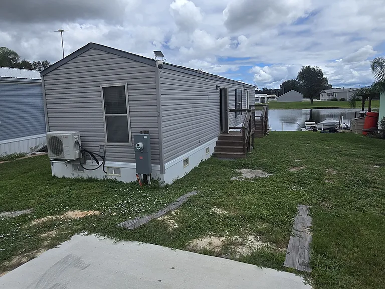 12 W Palm Cir — Photo 1