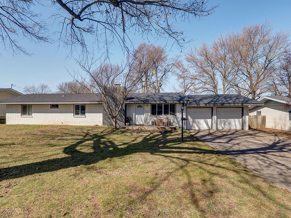 1st image of 427 N Alexander Avenue