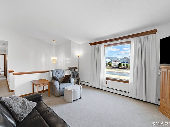 4th image of 357 North Maple Street