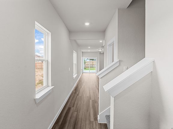 4th image of 757 Whitman Street