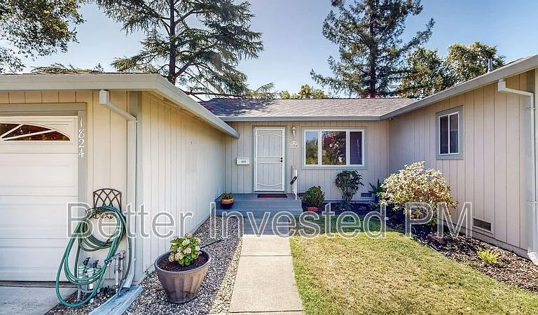 1824 Midway Dr — Photo 1