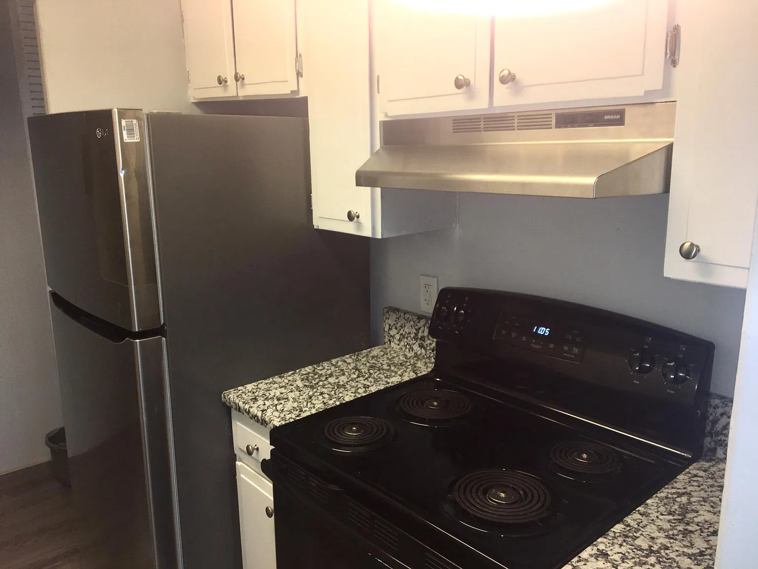 900 Saturn Dr — Photo 4