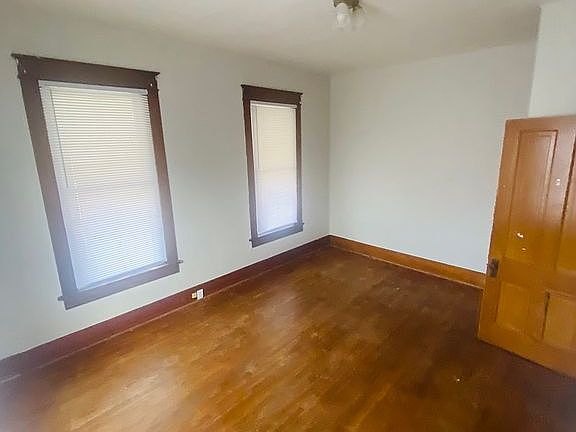 4th image of 2021 N Peoria Rd