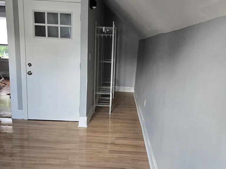 32 Brook St — Photo 3