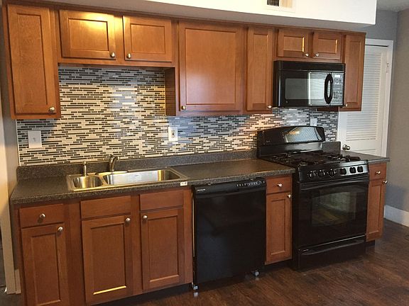 2nd image of 513 Warnock St #B