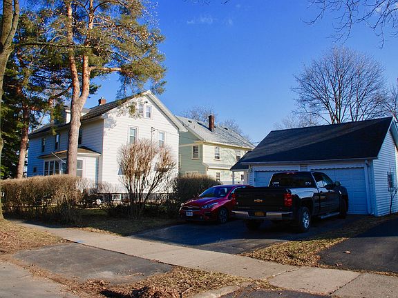 1 Spot in Garage located on Colonial Rd