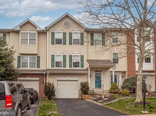 21 Hunt Club Dr, Collegeville, PA 19426