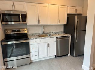 96 East Ave APT 103, Atlantic Highlands, NJ