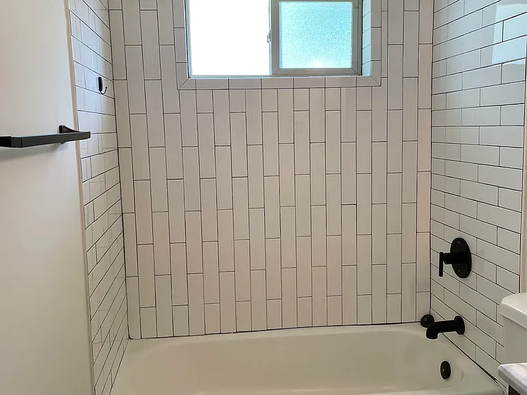Trellis Bathroom