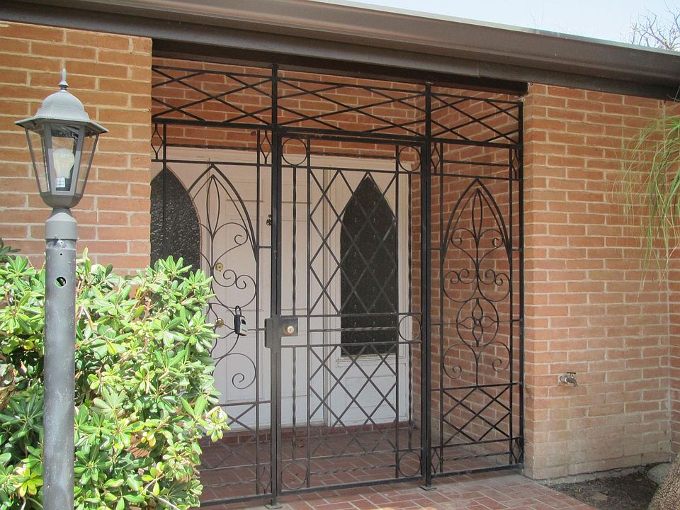 2nd image of 1217 Iris Ave
