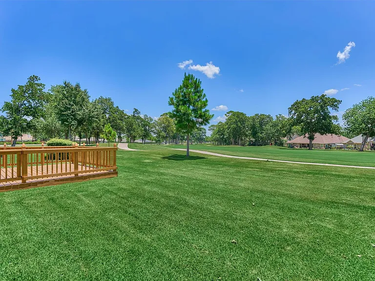 13511 Summer Hill Dr — Photo 26