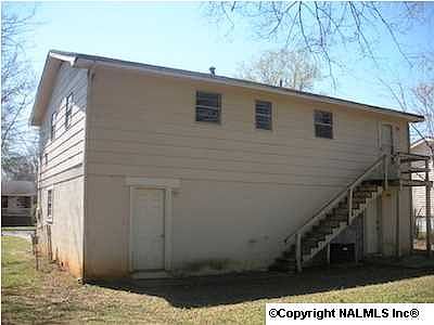 2nd image of 4043 Sewall Dr SW