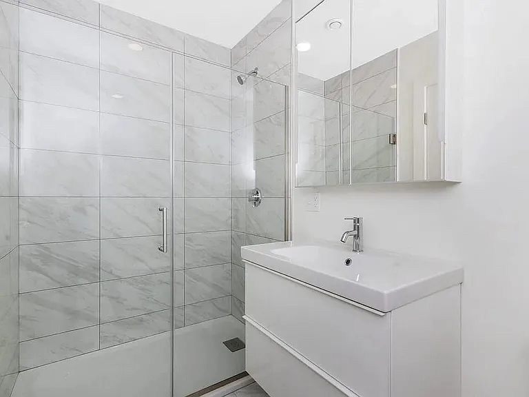 38 Colonial Ave #1 — Photo 4