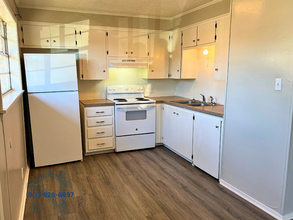 1st image of 302 Houston St #11296229
