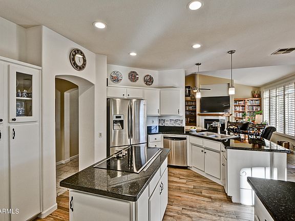 4th image of 14703 W Ravenswood Dr