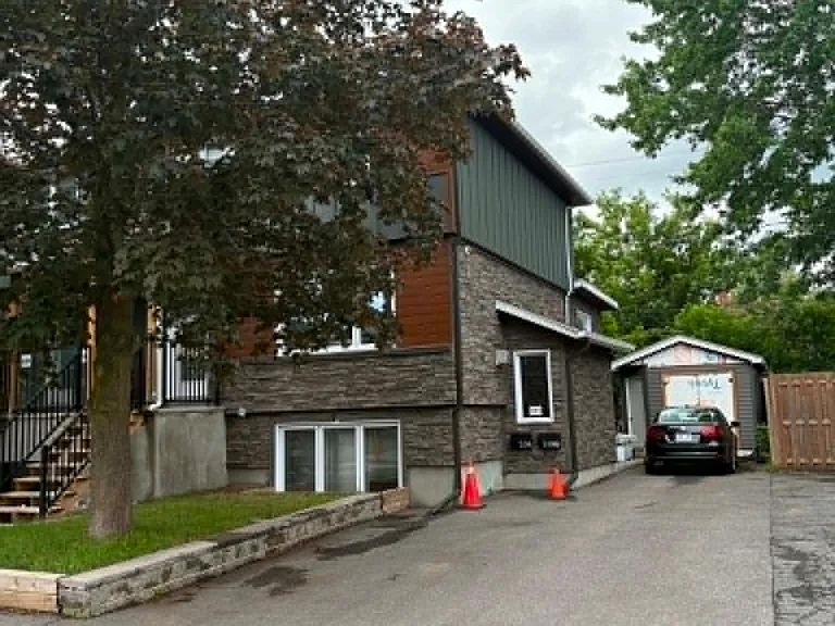 340 Queen Mary St #B — Photo 5