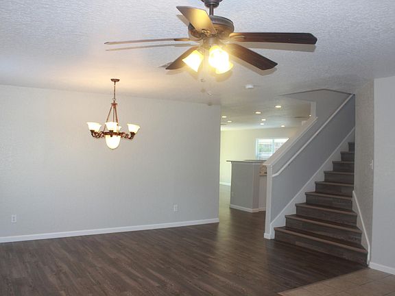 Entry/Dining Area