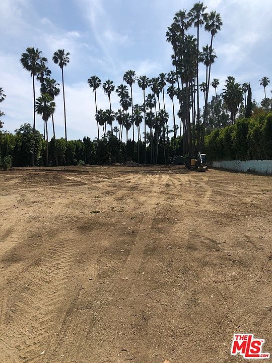 1st image of 811 N Alta Dr