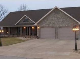 105 Summit Pass, Waynesville, MO 65583