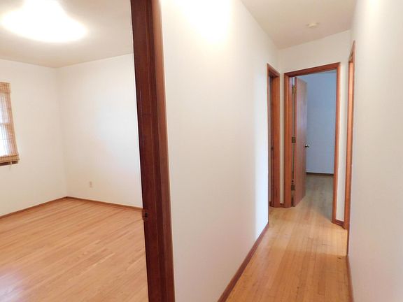 5th image of 2219 Wilmette Dr