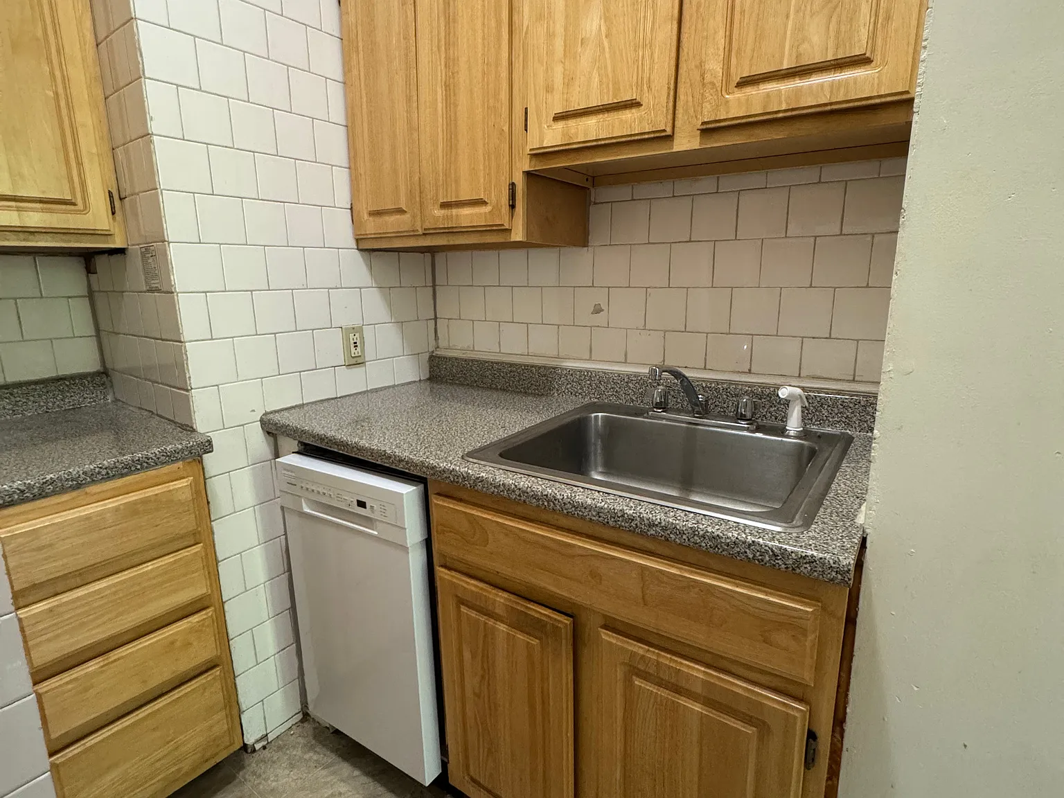 493 Commonwealth Ave — Photo 4