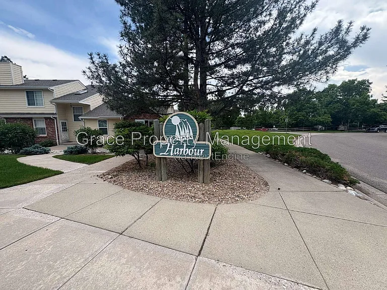 8340 S Upham Way — Photo 2