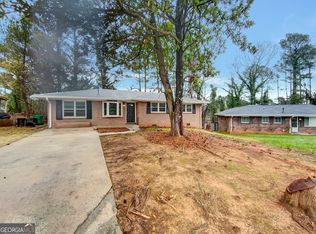 955 Pine Roc Dr, Stone Mountain, GA 30083