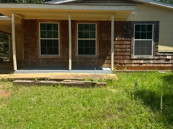 411 Byrne St, Lone Star, TX 75668