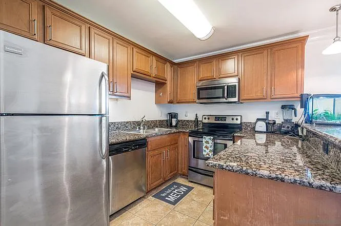 800 N Mollison Ave N #35 — Photo 5