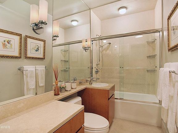 5th image of 1408 2nd Ave #26D