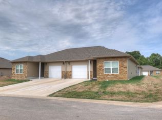 626 Pineview St, Neosho, MO 64850