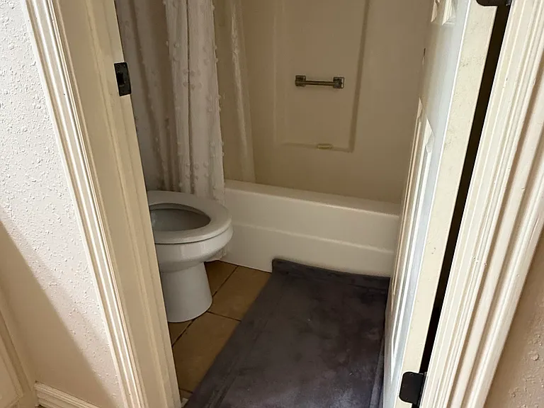 1608 Red Bud Ln — Photo 12