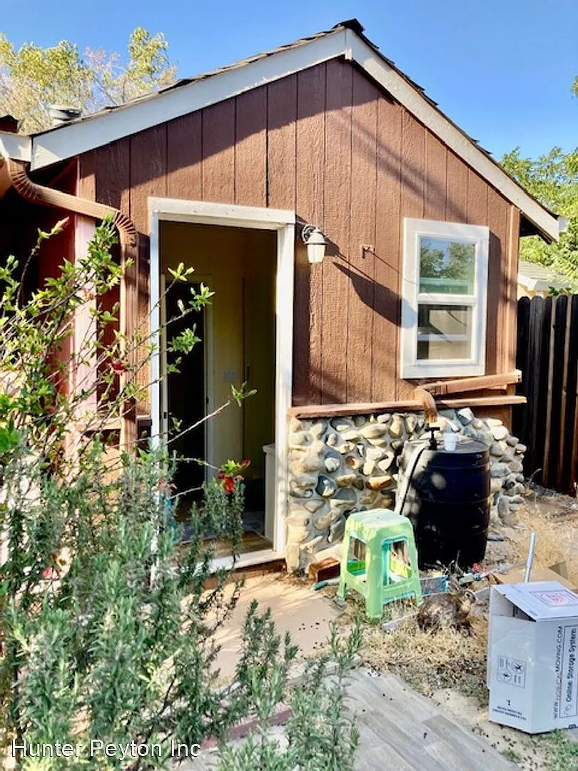 53 Alvarado Ave photo 1