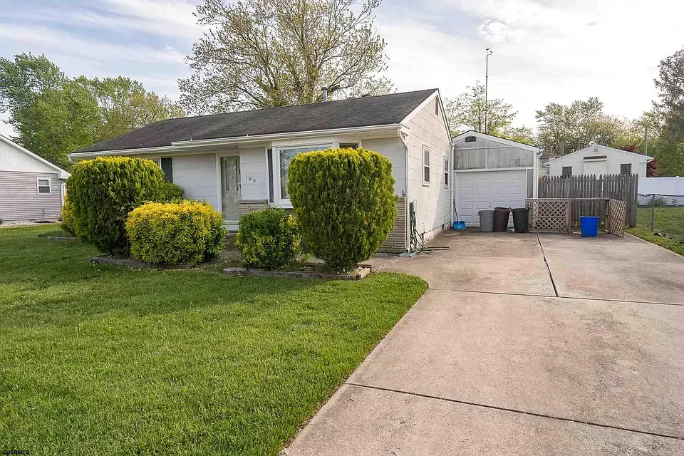 2 bed, 950 sqft, $2,400 — Photo 2